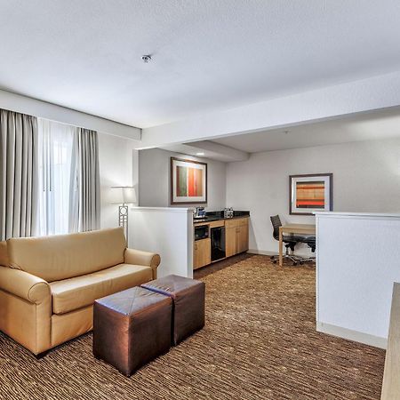 Doubletree By Hilton ונקובר מראה חיצוני תמונה