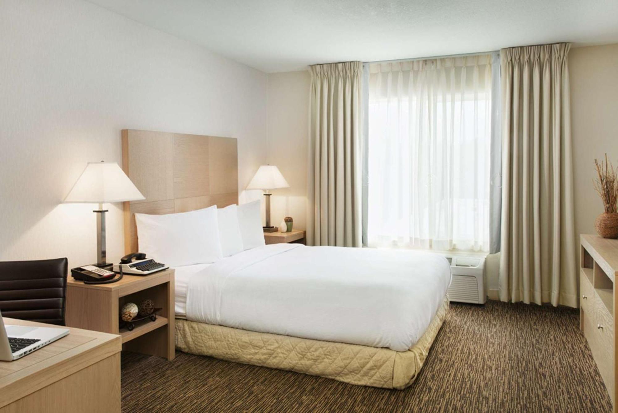 Doubletree By Hilton ונקובר מראה חיצוני תמונה